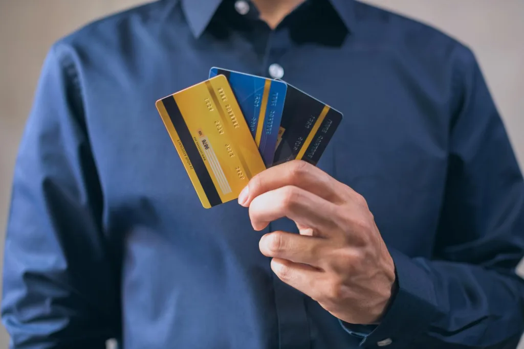 Best Student Credit Cards in Canada 2026: Building Credit Without Income