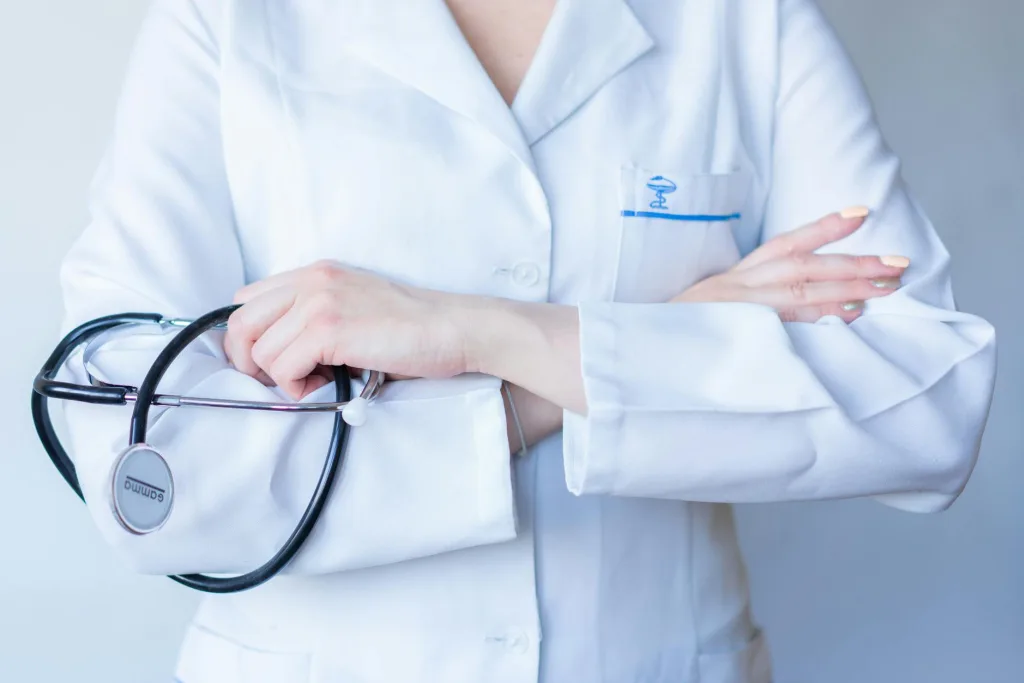 Healthcare Jobs in Canada for Foreign Workers 2026: Best PR Pathways