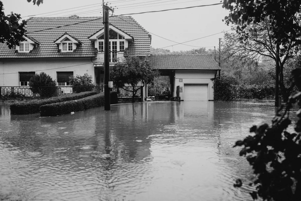 Overland Water and Flood Insurance in Canada 2026: What Exactly Is Covered?